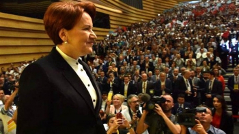 Meral Akşener yeniden genel başkan seçildi