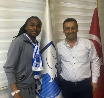 Ve Siphiwe Tshabalala Erzurumspor'a imzayı attı