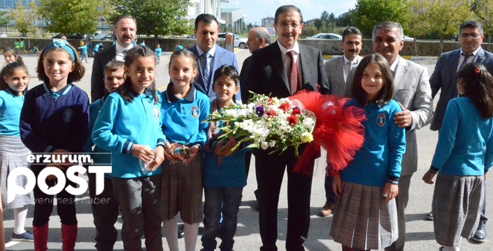 Palandöken Belediyesi'nden öğrencilere eğitim seti